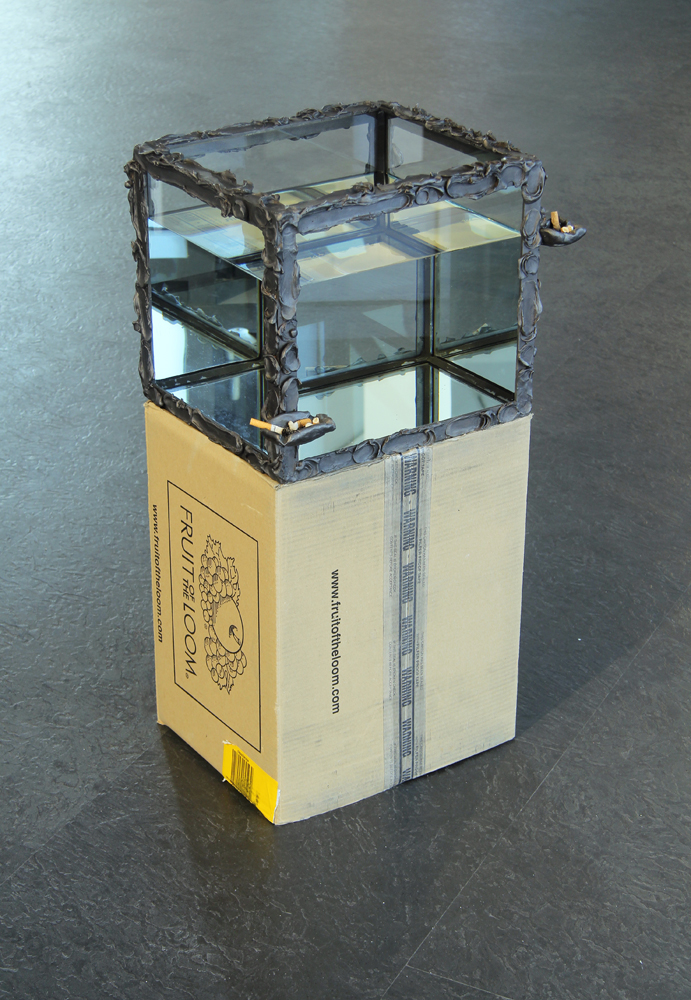 OHNE TITEL (ASCHENBECHER), 2015 - Aluminium patiniert, Glas, Wasser 80 × 48 × 48 cm