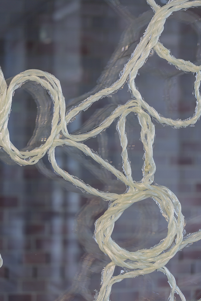 Lena Henke: Dreihasenbild, Detail, 2015