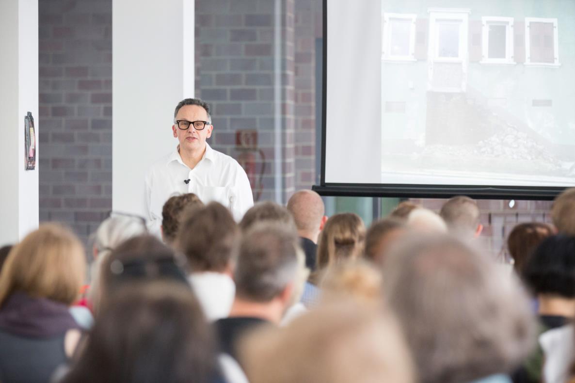 Denkwelten mit Arpad Dobriban - Desynchronisiation der Küche, Foto: Malte Schürmann
