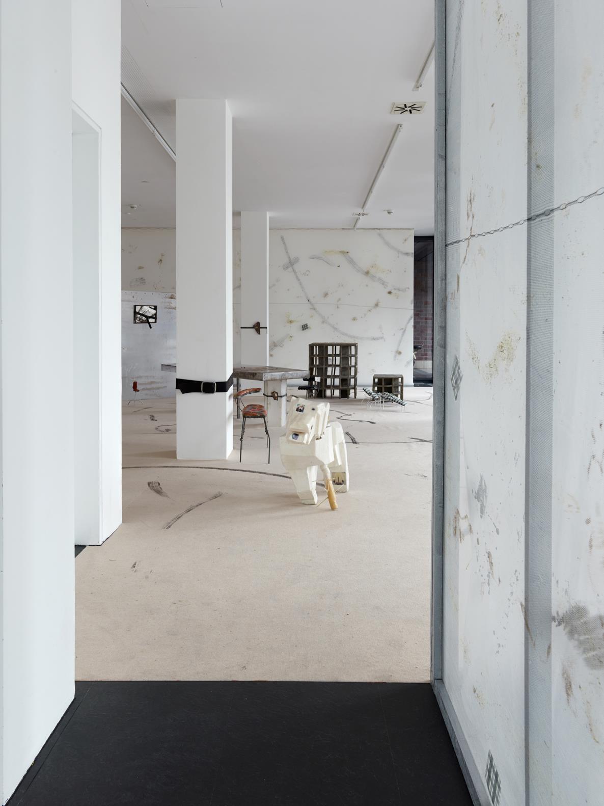 Installationsansicht GOLF MUSK, Foto: Simon Vogel