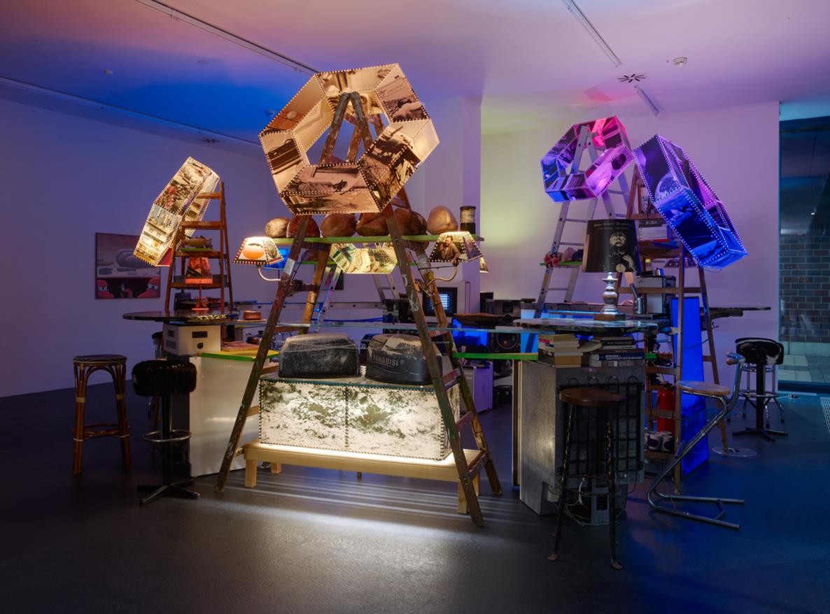 CLAUS FÖTTINGER: veldt & ocean, 2018, mixed media, Größe variabel