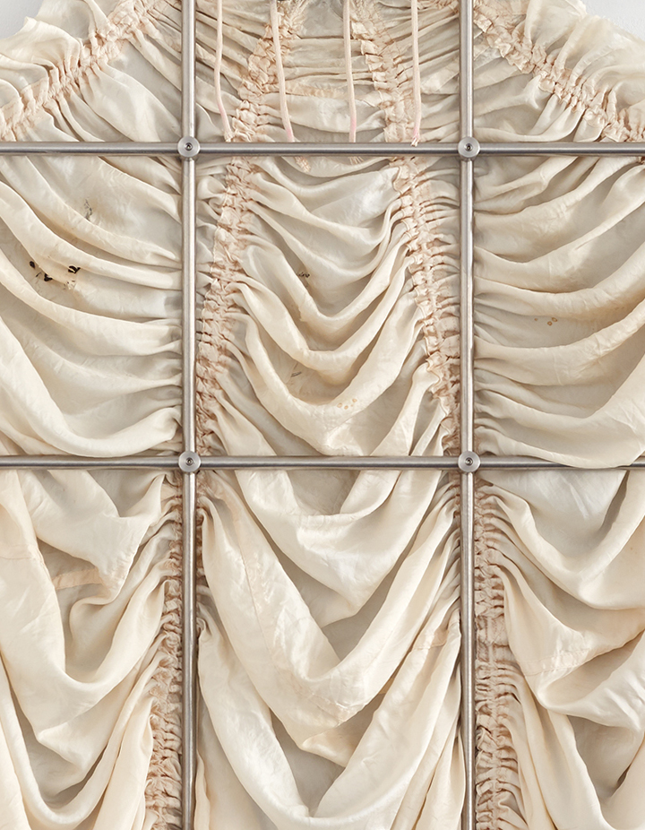 Detail_Elaine Cameron-Weir, exhibit from a dripping personal collection, 2018_Foto Simon Vogel