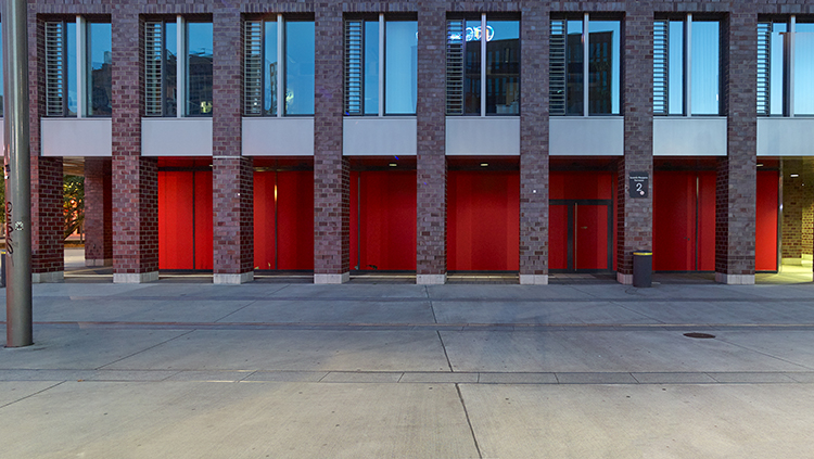 Gerrit Frohne-Brinkmann, Nicola Gördes, Stella Rossié  & Paul Spengemann: P-A-N-T-S-D-O-W-N, 2018 Photo: Simon Vogel