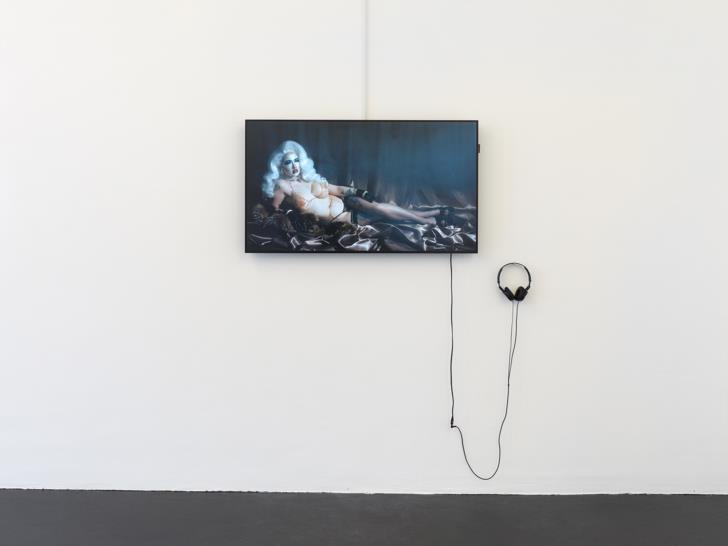 DISPLAY. Staging Identites, 2019_VICTORIA SIN - Tell Me Everything You Saw, and What You Think It Means, 2018, Video, 5’38”_Foto: Simon Vogel