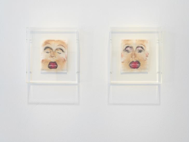 DISPLAY. Staging Identites, 2019_SIN WAI KIN fka VICTORIA SIN - l. A Strong Female Figure, r. A Weak Female Figure, 2016, each 34 x 31cm_Foto: Simon Vogel