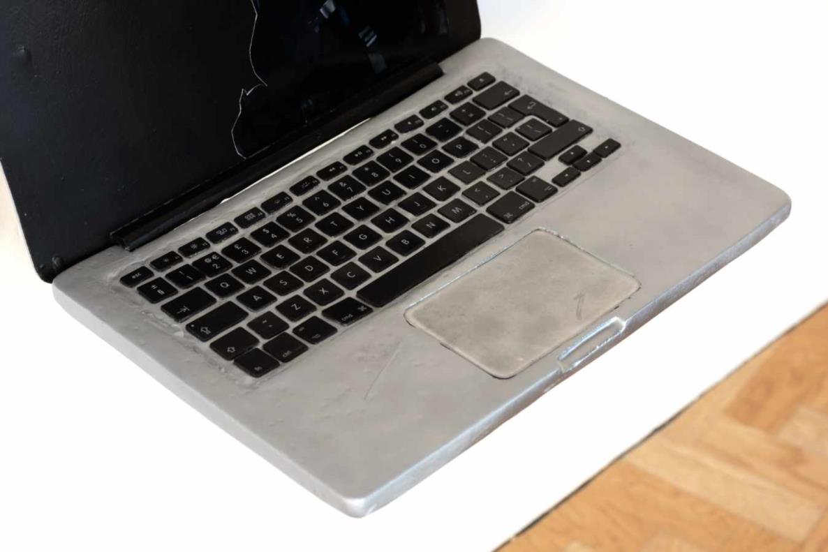 Matt Welch: Adult Sculptures, 2019, Dortmunder Kunstverein, Foto: Paul Levack