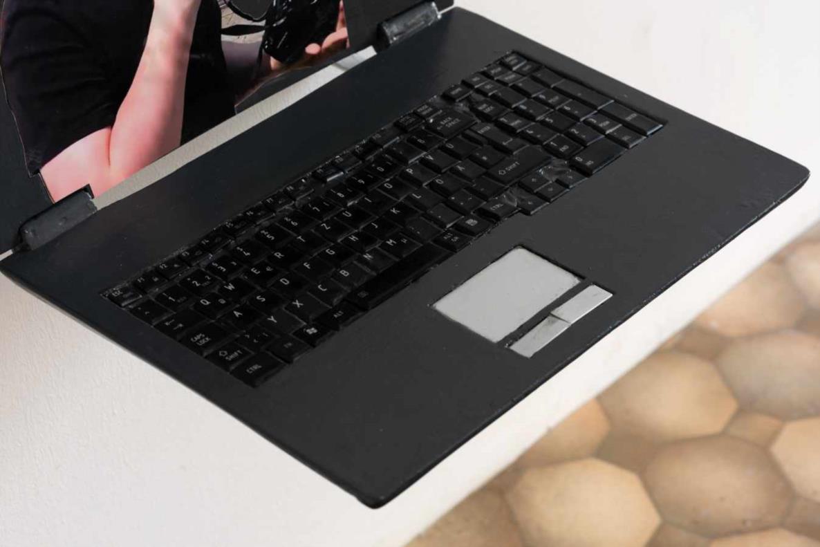 Matt Welch: Adult Sculptures, 2019, Dortmunder Kunstverein, Foto: Paul Levack