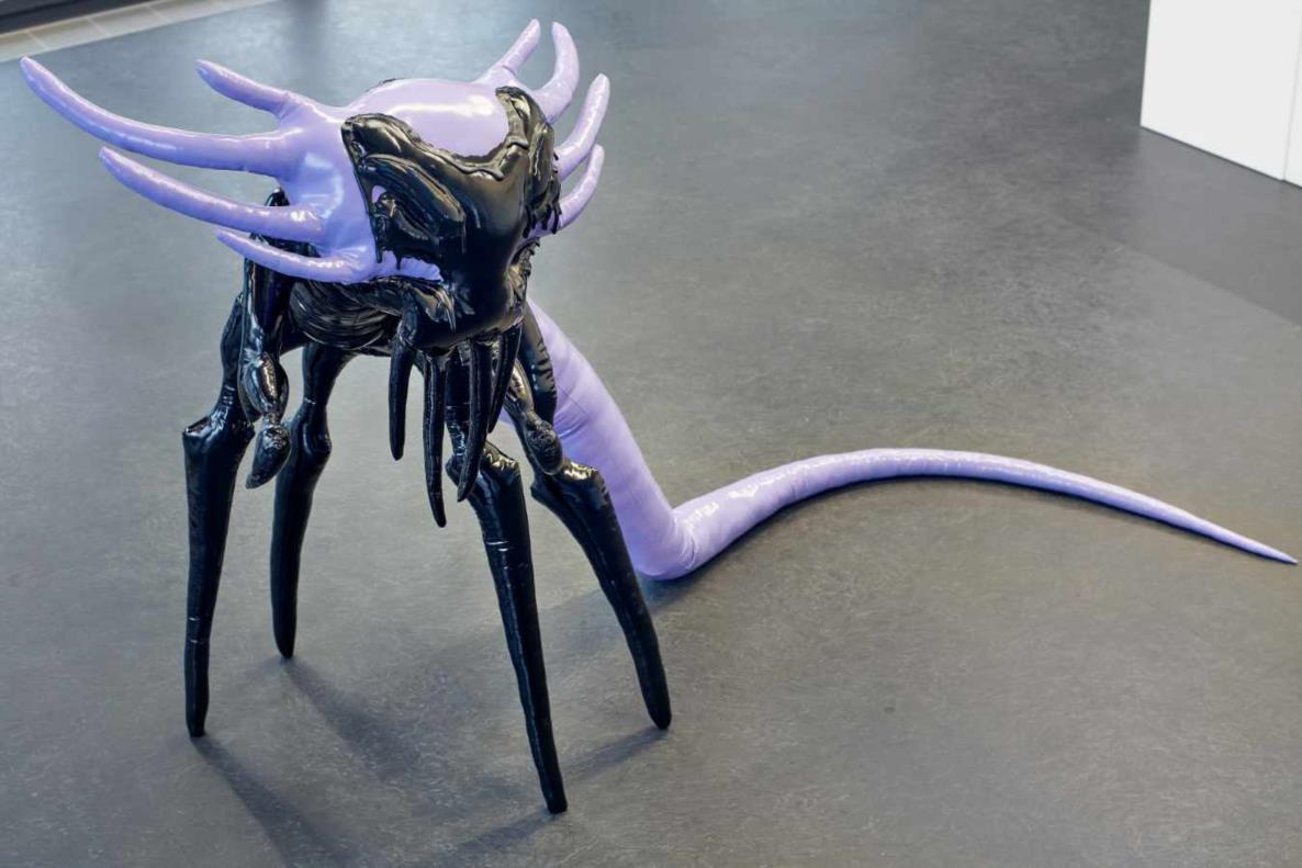 Mary Audrey-Ramirez: INTO A GRAVEYARD FROM ANYWHERE, 2020, Foto: Alwin Lay, VG-Bild