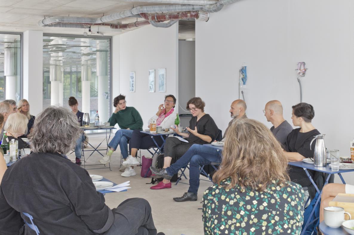 Künstler*innenfrühstück #3 mit Noor Mertens, Foto: Eveline Kulik