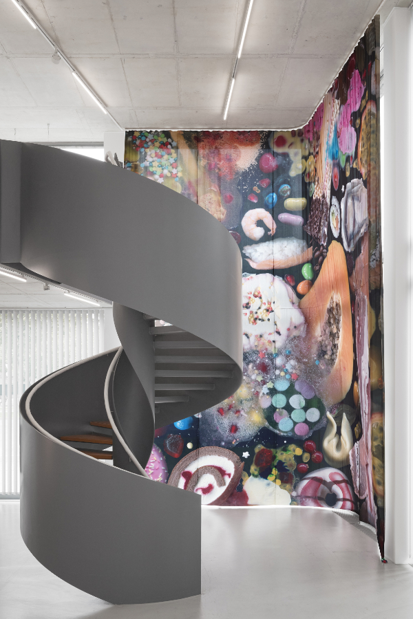 Installationsansicht: Julia Gruner, 2024, Schlaraffenland, 2024, Fotos: Mareike Tocha & Dortmunder Kunstverein