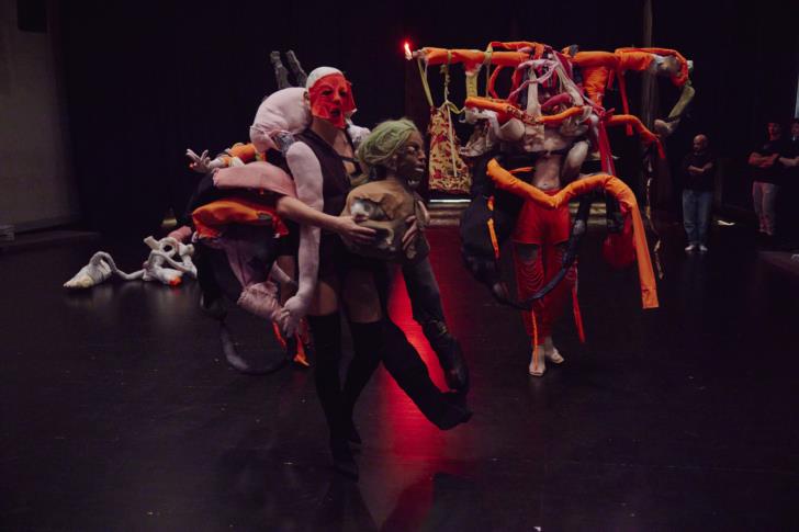 Latefa Wiersch & Emma Murray, Pudding Club, Photo: Yoshiko Kusano, Courtesy: the artist