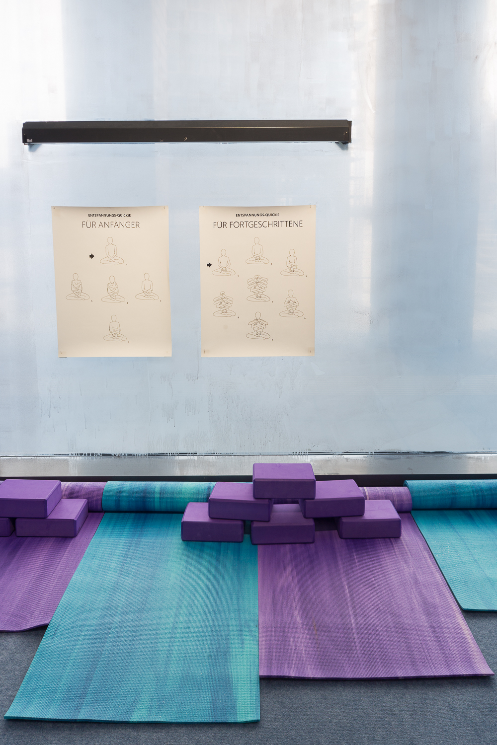 CHARLOTTE & THERESE WATOLLA Entspannungs-Quickies, Installation, 2015