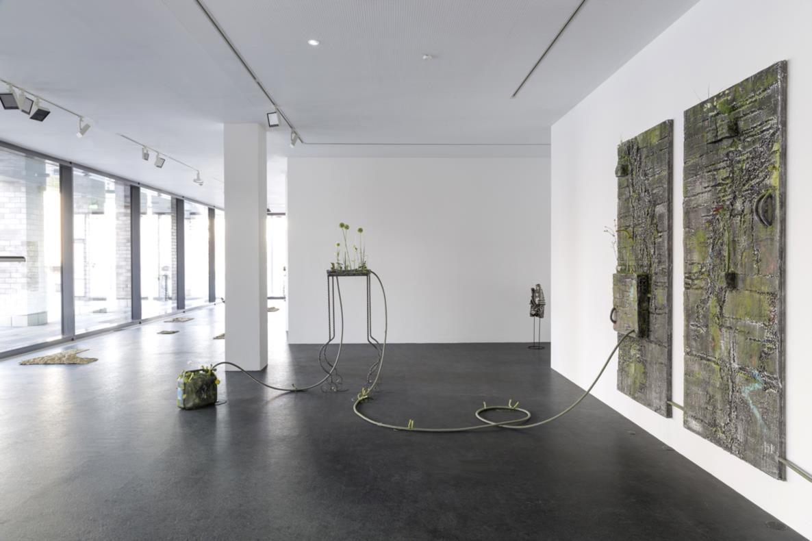 Installationsansichten, Alle Fotos: Roland Baege