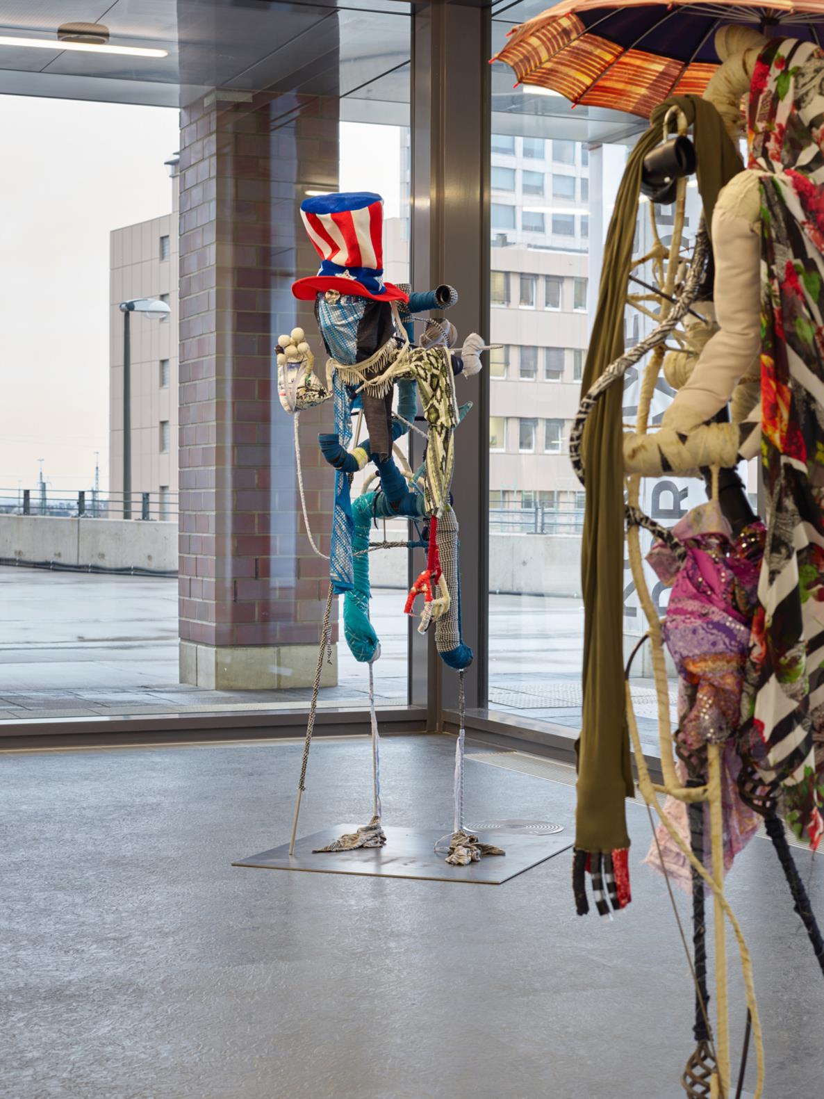 RENAUD JEREZ: Yummy, 2016, mixed media, 188 x 60 x 60 cm, Sammlung LAURASAR, Grenoble