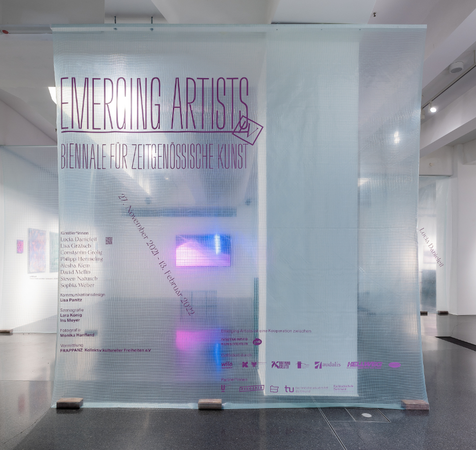 Ausstellungsansicht: Emerging Artists Dortmund, 2021/22, uzwei im Dortmunder U, Foto: Roland Baege