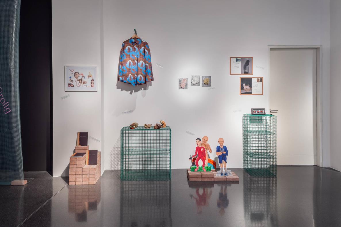 Ausstellungsansicht: Editionen, Emerging Artists Dortmund, 2021/22, uzwei im Dortmunder U, Foto: Monika Hanfland