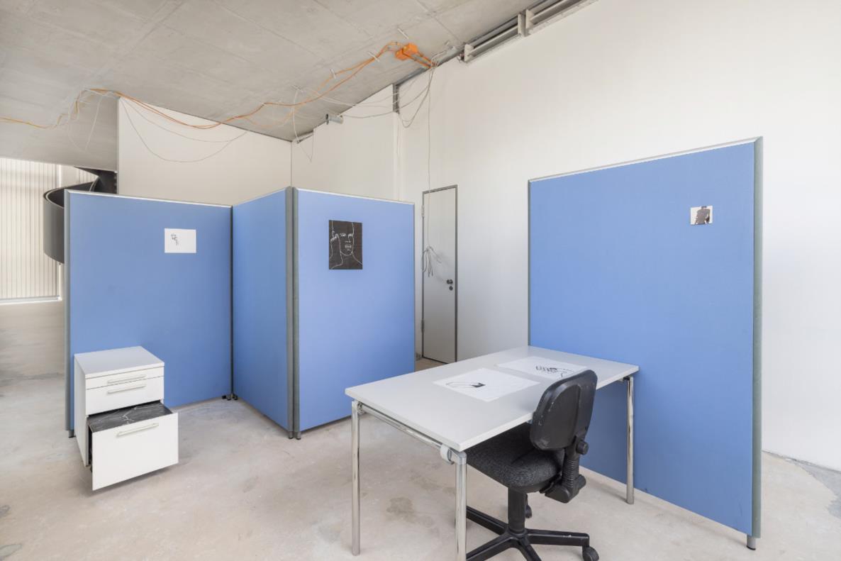 Blade Memory II, 2022, Oded Avramovsky: Untitled, 2012-2021 - Foto: Roland Baege