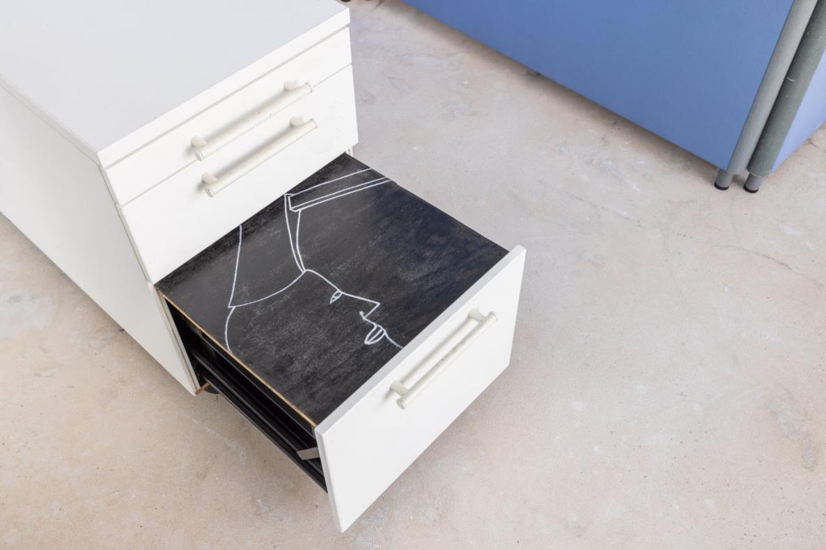 Blade Memory II, 2022, Oded Avramovsky: Untitled, 2012-2021 - Foto: Roland Baege