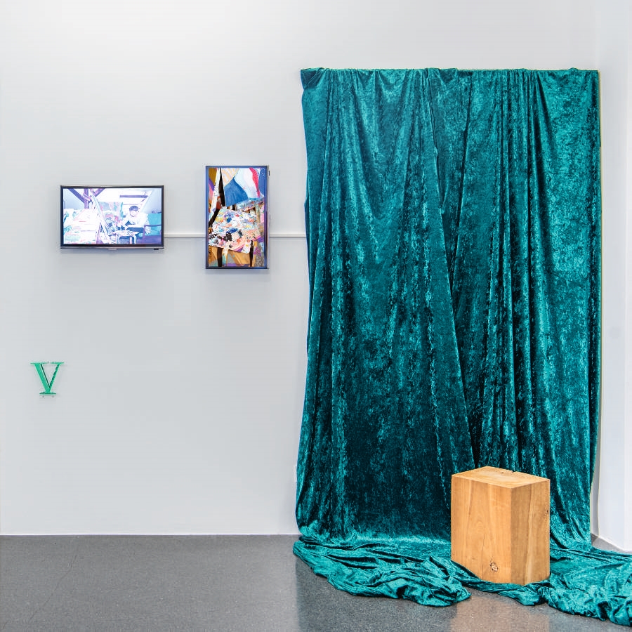Ausstellungsansicht: Atelierbesuche, Portraits und Selfie-Station, Emerging Artists Dortmund V, 2023, Foto: Johannes Schriek