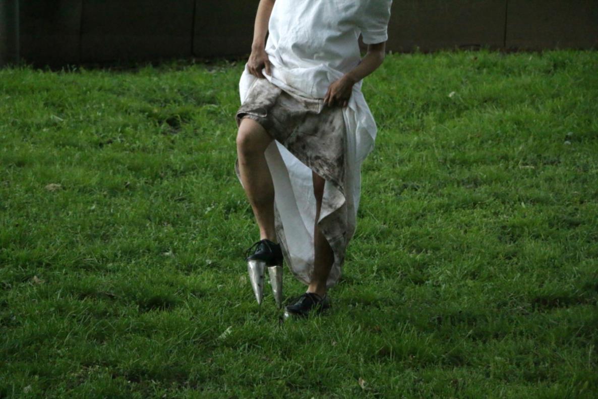 Ja Jess - by the use of its displays, 2024, Performance, Dortmunder Kunstverein, Foto: Jessica Tille